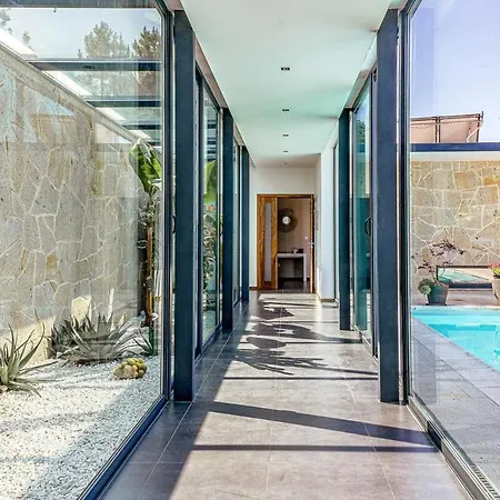 Willa Portugal Active Sunset