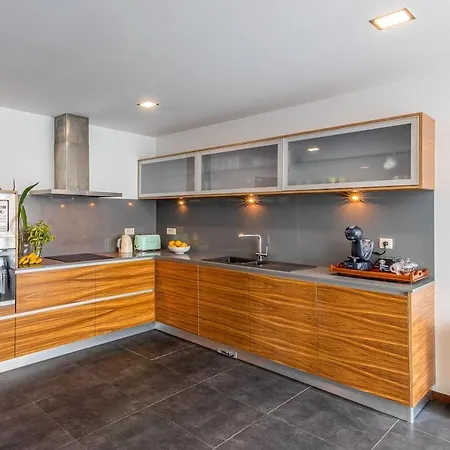 Willa Portugal Active Sunset Paco